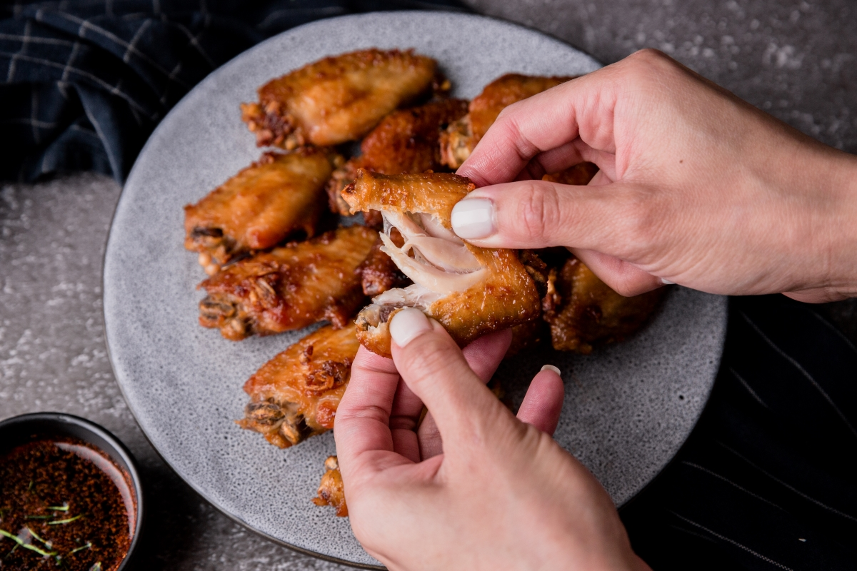 crispy grilled chicken wings plate